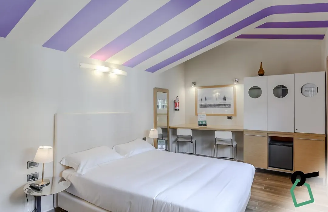 Hotiday Aparthotel Firenze-1